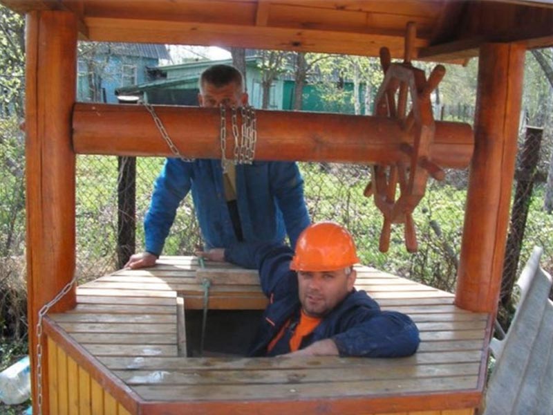 Бурить самому или обращаться в бурильную компанию